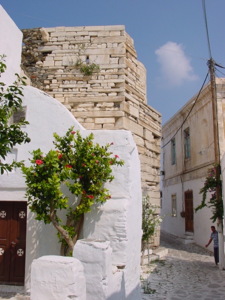 Paros Altstadt Paroikia Kirche Katapolani.JPG -                                